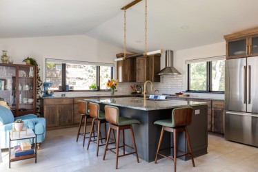 2024 NARI RotY Award Winner - Entire House $750,000 - $1,000,000